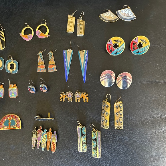 Laurel Burch earring & pin vintage collection - Picture 2 of 2